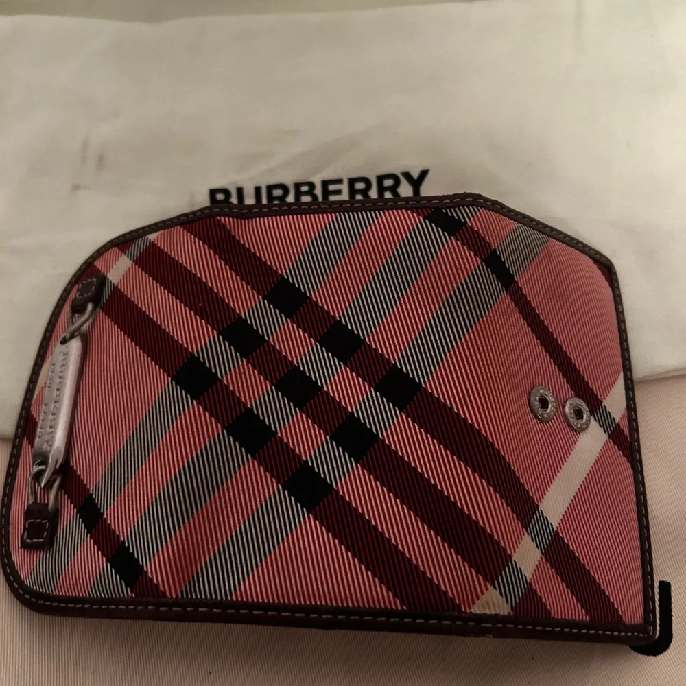 Burberry Pink and Black Checkered key case/card holder - Picture 5 of 6